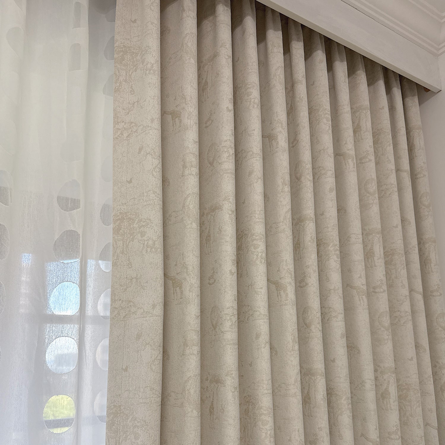 Jungle Adventure Chenille Blackout Roman Shades for Kids&