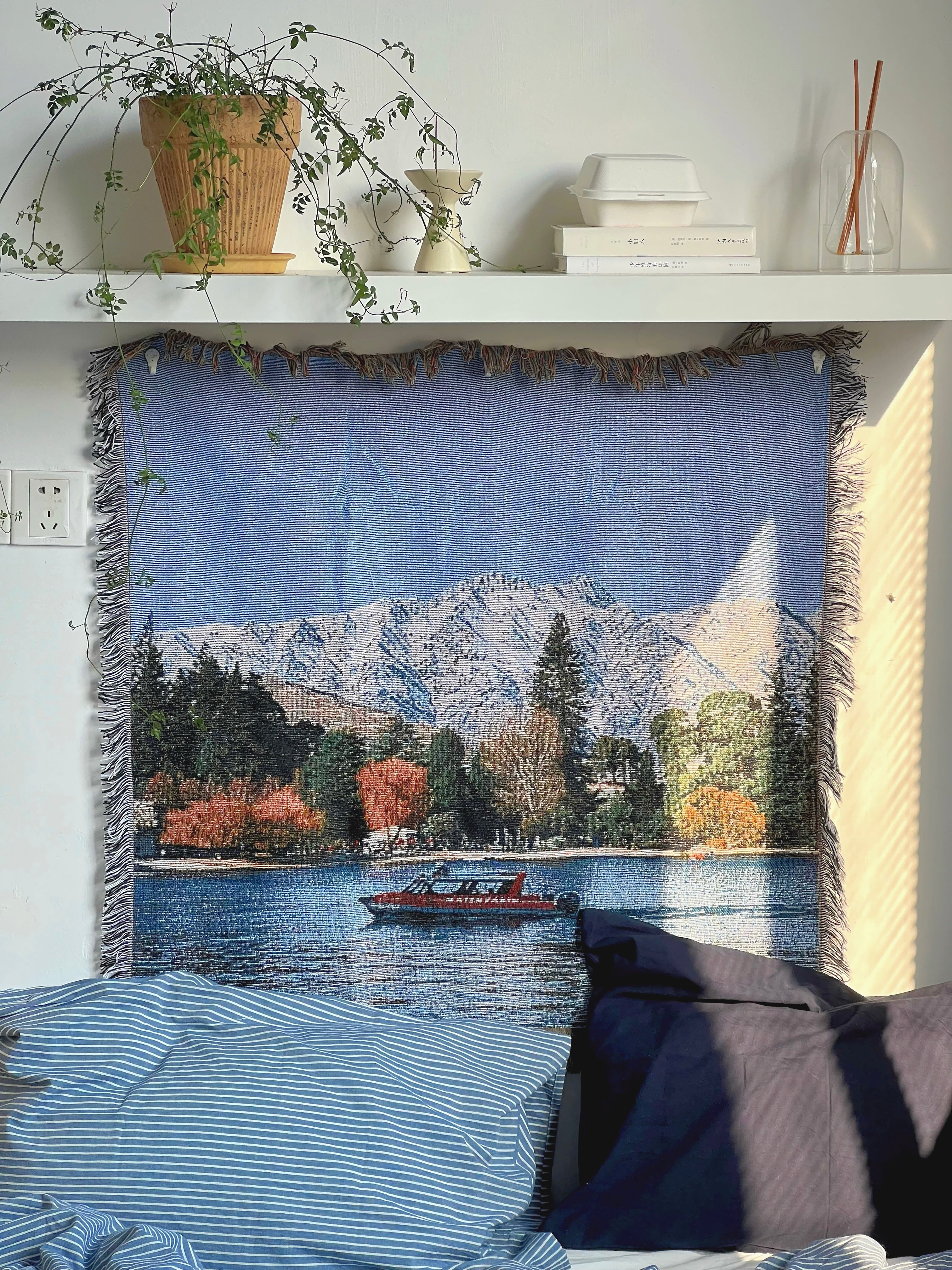 Queenstown Snow Mountain Wall Tapestry – Relaxed Nature Landscape Décor for Bedroom & Living Room BK-007