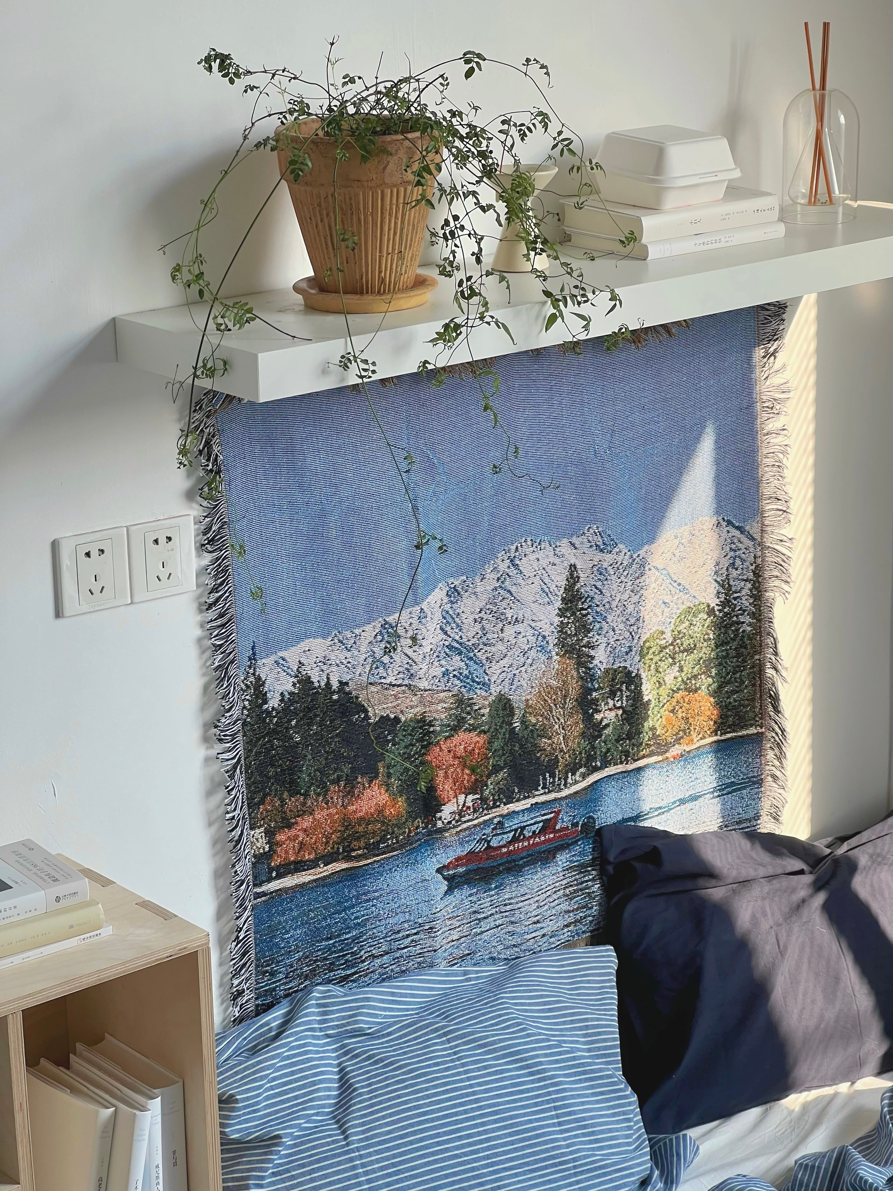 Queenstown Snow Mountain Wall Tapestry – Relaxed Nature Landscape Décor for Bedroom & Living Room BK-007
