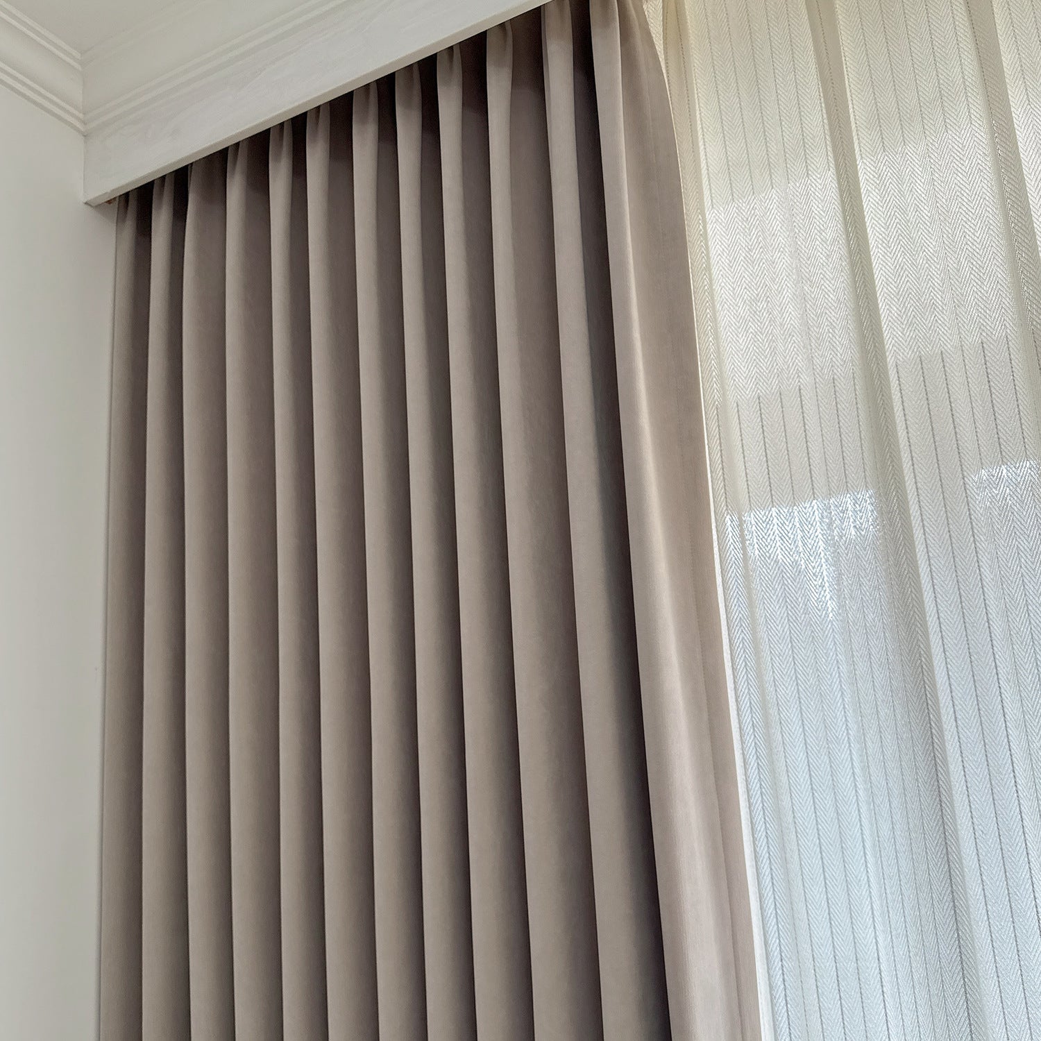 Cream Style Chenille Blackout Curtains Ultra Soft and Heat Insulating BCL-116