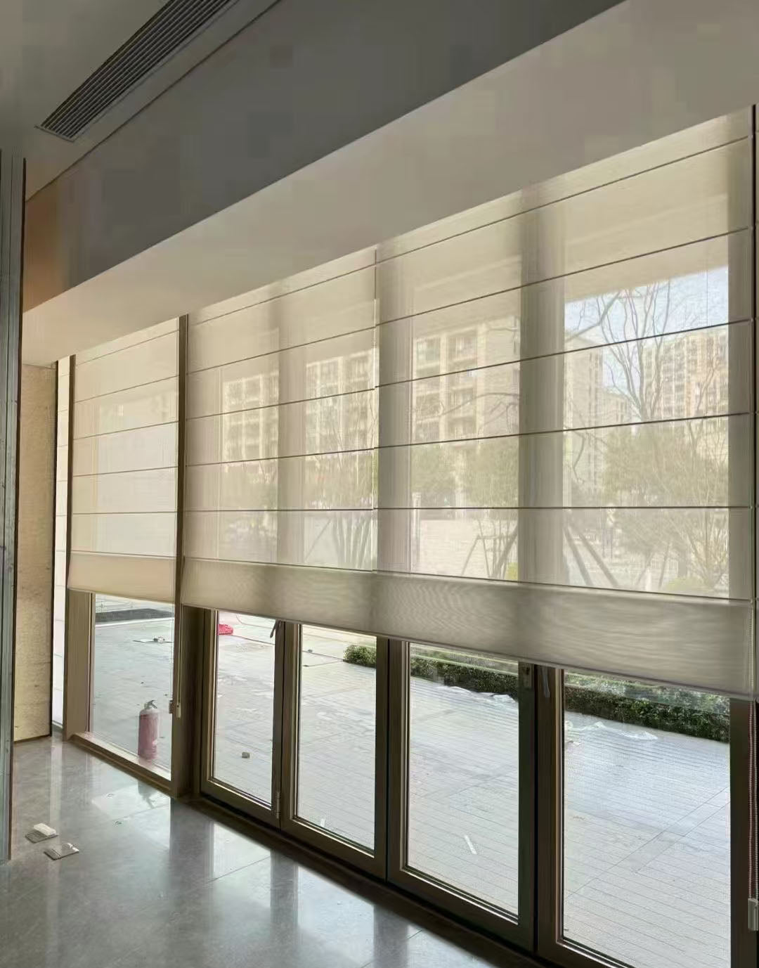 Minimalist Linen Roman Blinds – Light-Filtering Custom Shades for Tea Rooms &amp; Airbnb LML-001